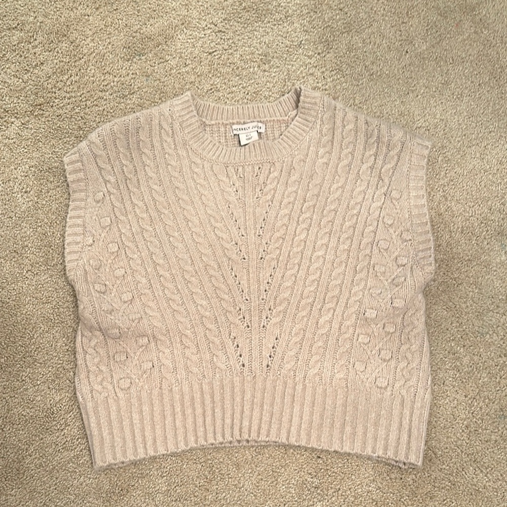 Banana Republic Beige Cable Knit Sweater